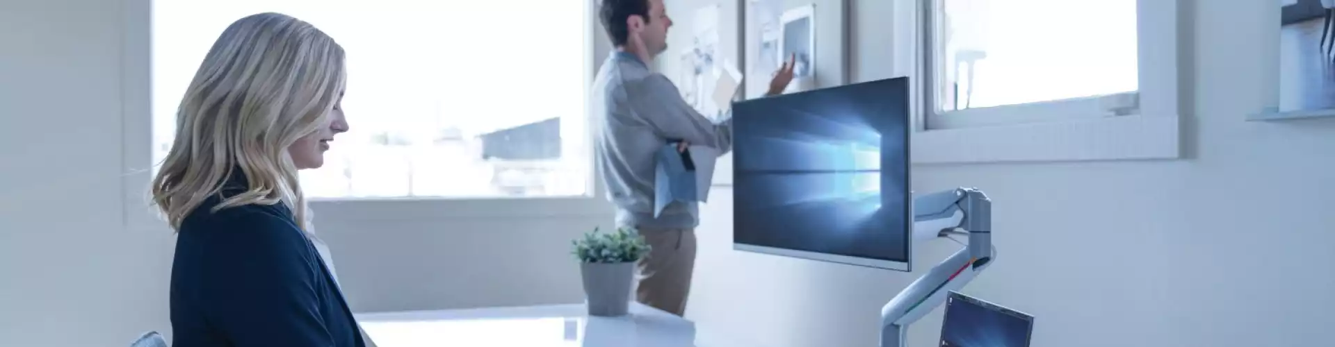 Adapting to and Embracing Changes in the Workplace  - Online Class by Lisa Schuiteboer